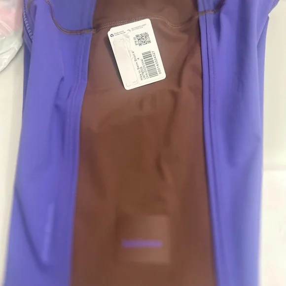 LULULEMON HIKE TO SWIM SHORT 6”.SIZE 4